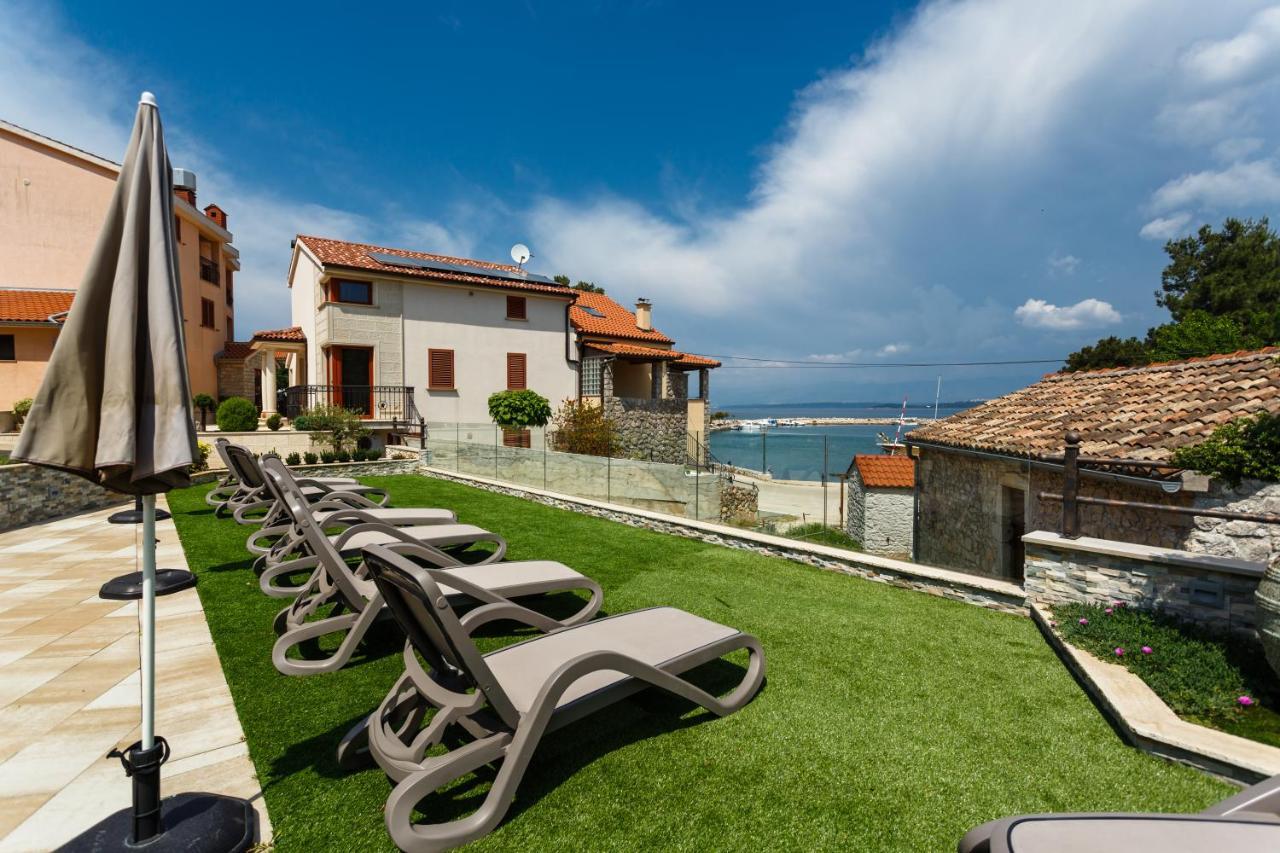 Apartmani Sidro Малинска Экстерьер фото